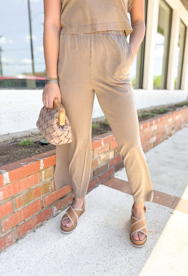 Z SUPPLY Scout Jersey Flare Pant in Iced Coffee, cotton wide leg pant with elastic waist band and pockets
