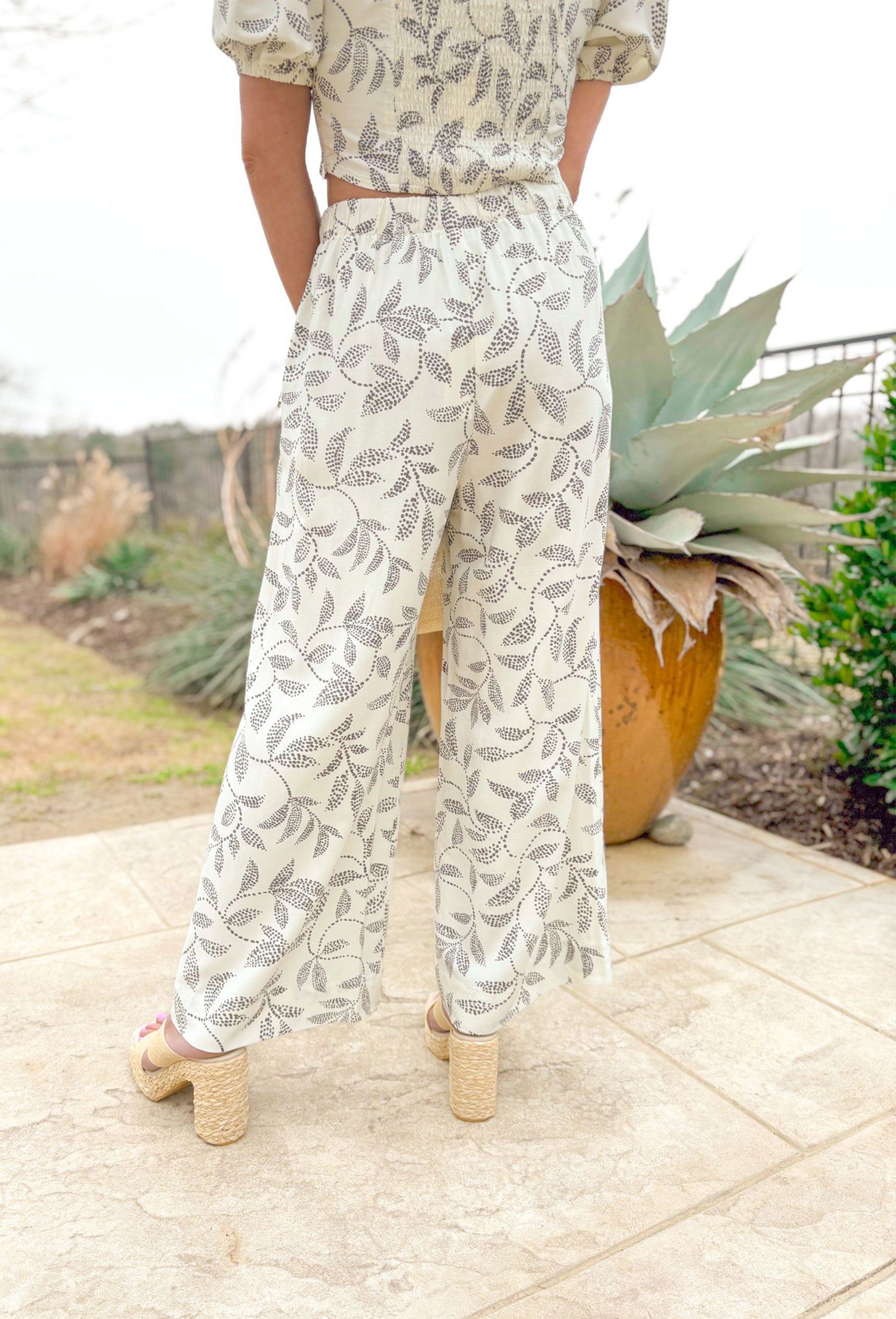 Z SUPPLY Sorrento Vine Pants, white wide leg pants with elastic waist band and dotted vine detailing 