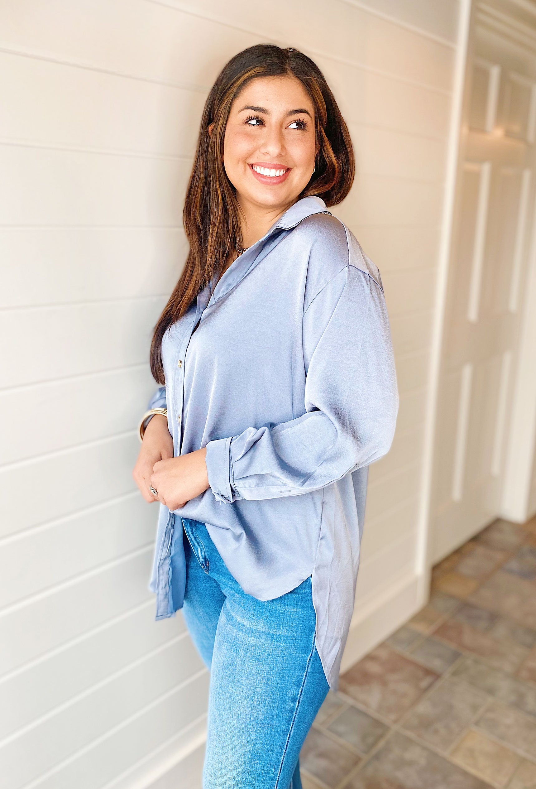 Aubrie Tunic Top in Blue, blue button up top with gold buttons 