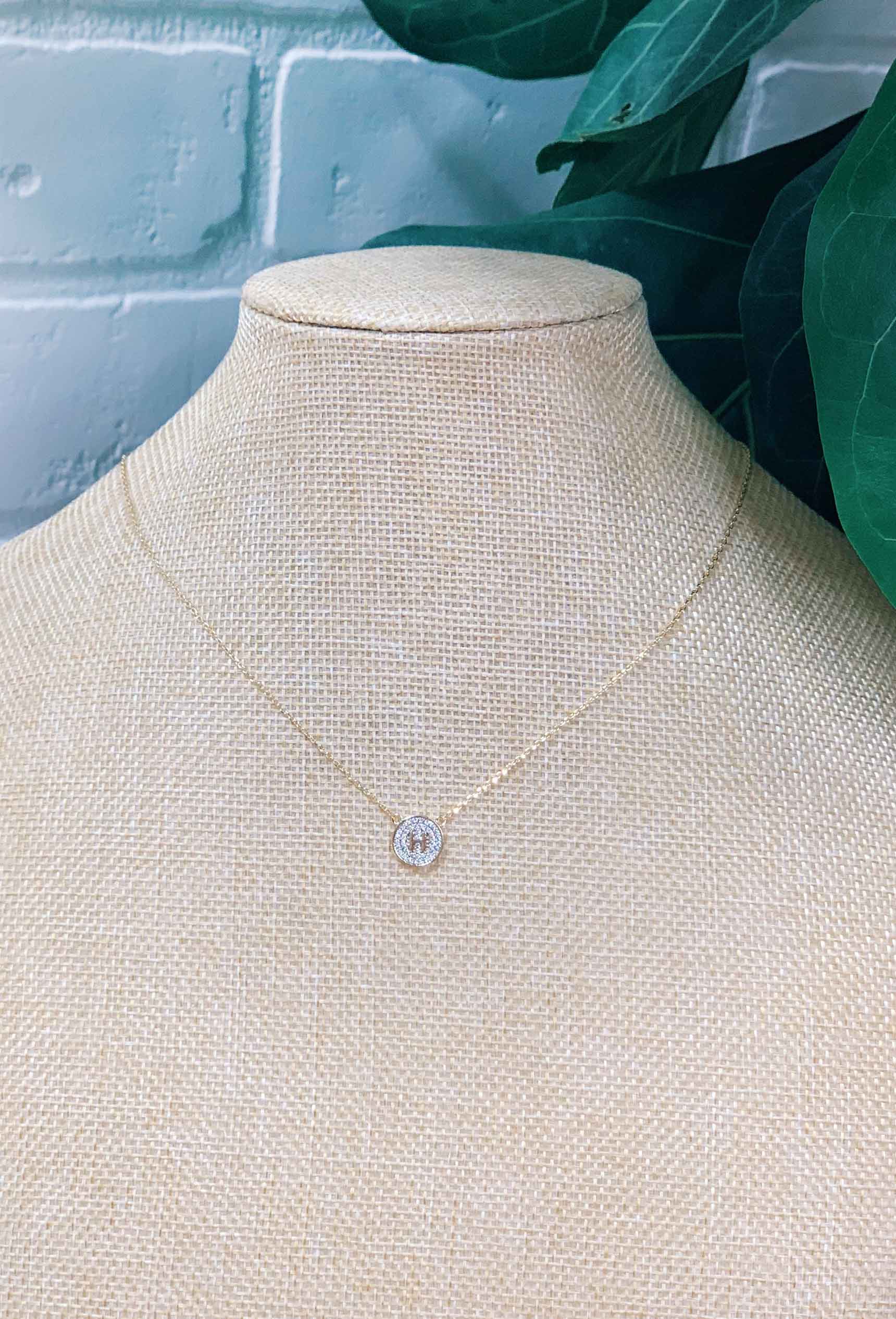 14K Gold Pave Contemporary Diamond Circle Pendant Necklace | Dallas TX