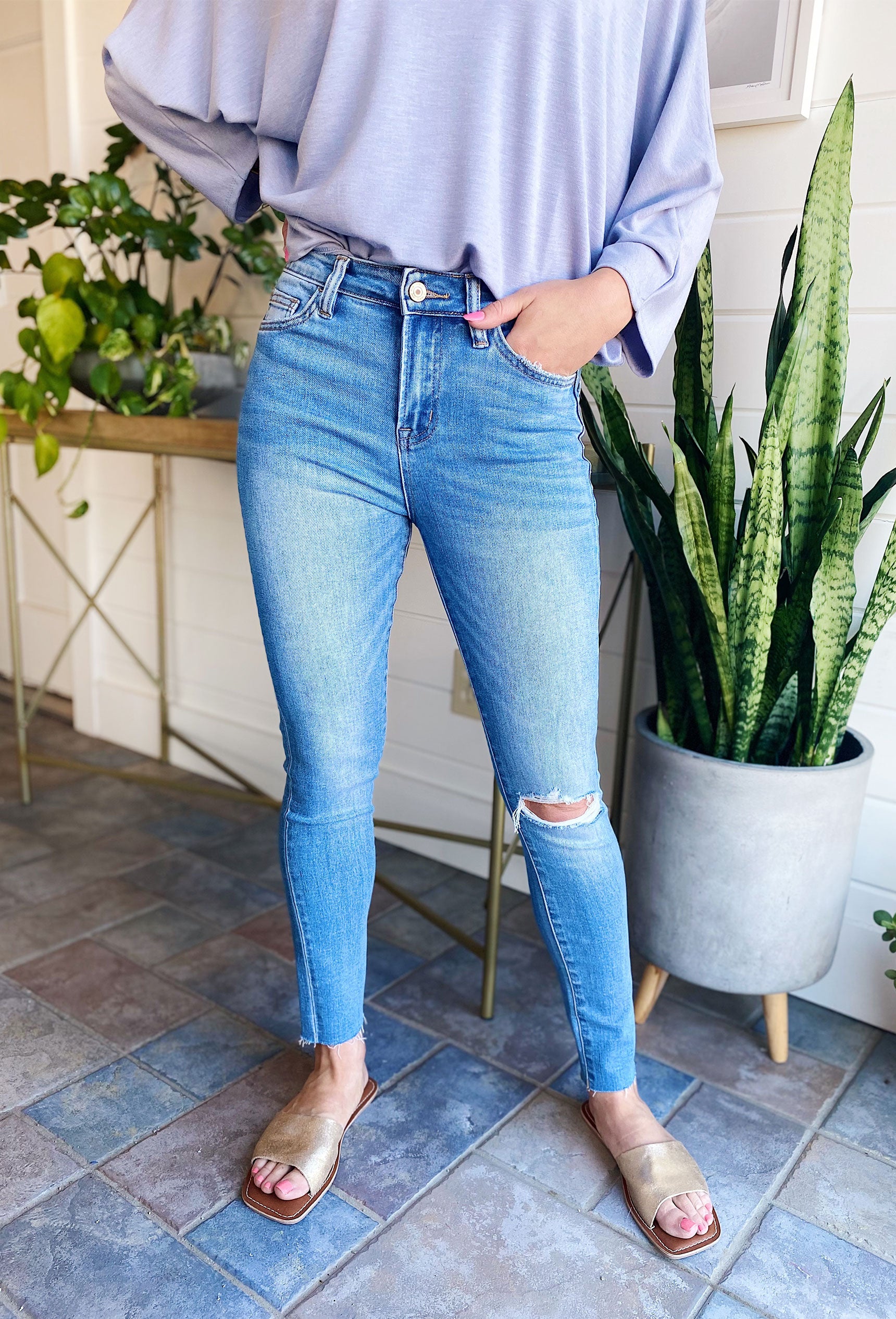 High Rise Crop Skinny Jeans by Vervet, light washed skinny jeans with knee distressing 