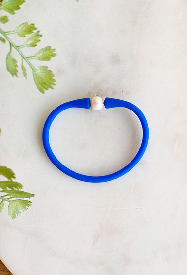 Hidden Treasure Bracelet in Blue, rubber bracelet with pearl detail