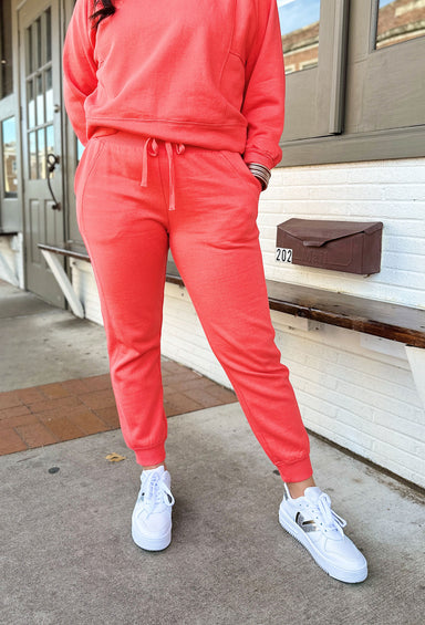 Z SUPPLY Janine Seamed Jogger in Firecracker, tomato red joggers, drawstring detail
